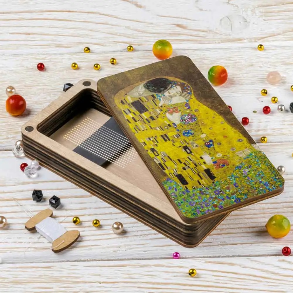 Boxes by Wonderland Crafts 