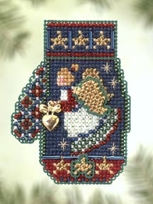 MHCM50 Angel Heart Ornament   