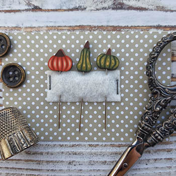 Pumpkins Pins by Puntini Puntini 