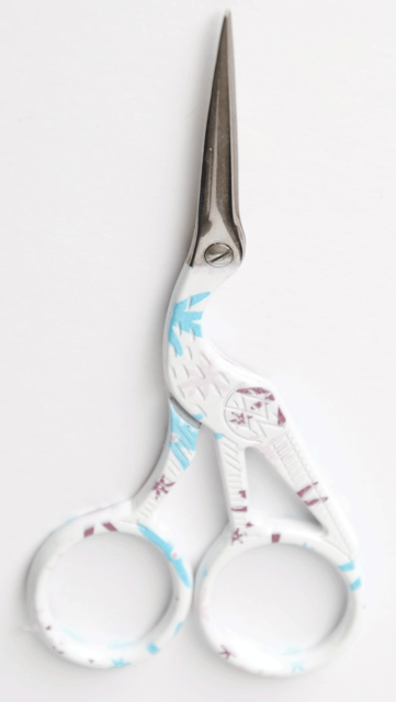  Embroidery Stork Scissors : White Floral 