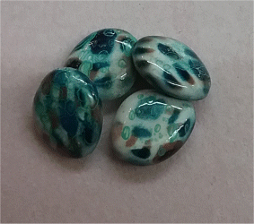  Mottled Turquoise : Pebble Shape : Approximately 30mm x 25mm
