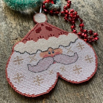 Heartful Santa by Luhu Stitches