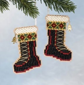 MH16-6306 Santa's Boots Ornament  Kit by Mill Hill  
