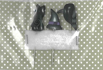 Puntini Puntini - Ophelia Pin Set (Cat, Witch Hat, Bird) set of 3 
