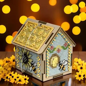 FLW-062 House beading kit - 6.5cm x 7.5cm x 5.5cmcm by Wonderland Crafts