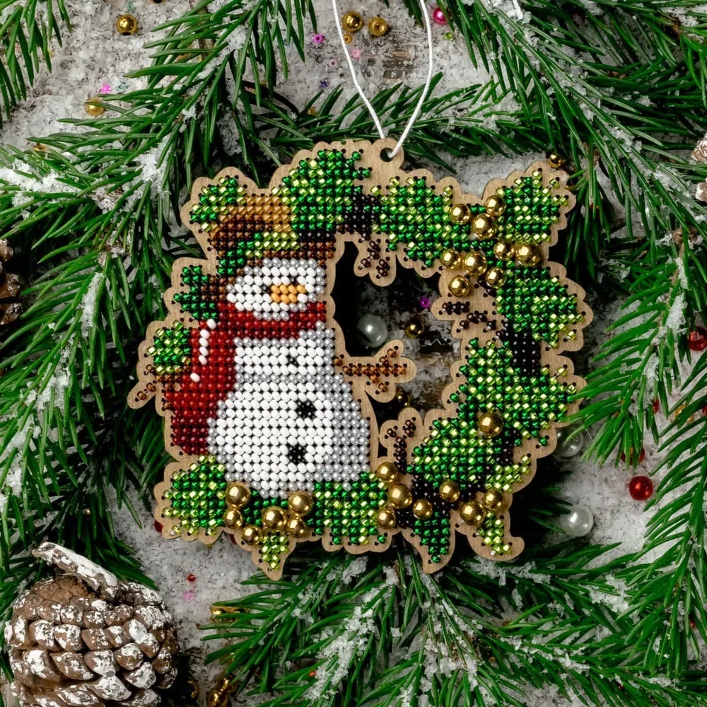 Wonderland Crafts - FLK-442 - “Wreath With Snowman” - Wooden Bead Embroidery Kit  