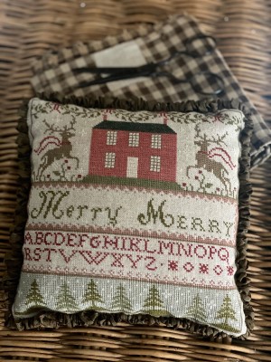 Stacey Nash Primitives - Merry Merry Pinkeep