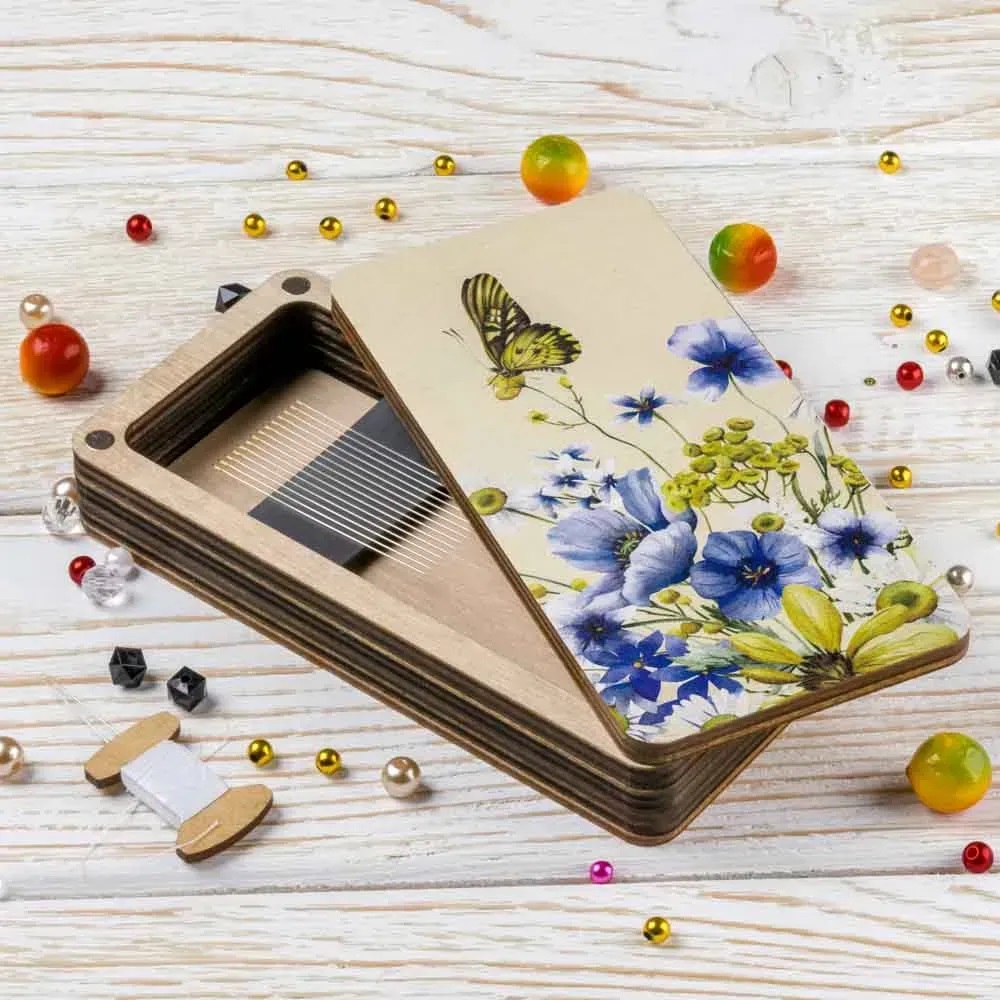 Wonderland Crafts - FLZB(N)137 box - 15cm x 7cm x 3cm - Plywood ( Needles not included )