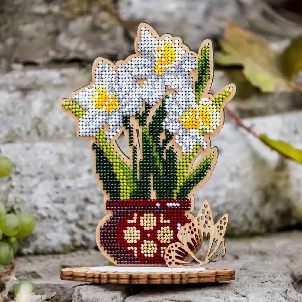 FLK-410 - “Daffodils In A Pot” Wooden Bead  Kit by  Wonderland Crafts 