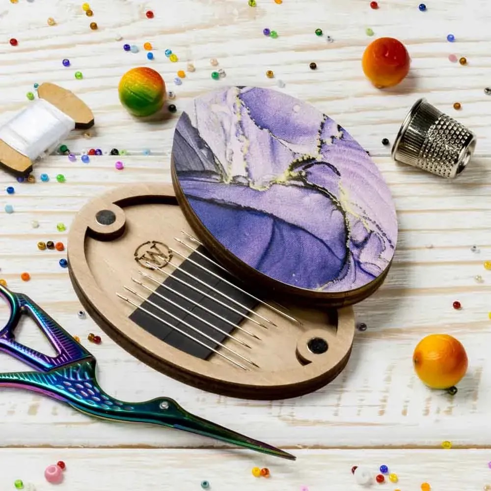Wonderland Crafts - FLZB-164 Needle Case - 6cm x 9cm  (Needle not included )  