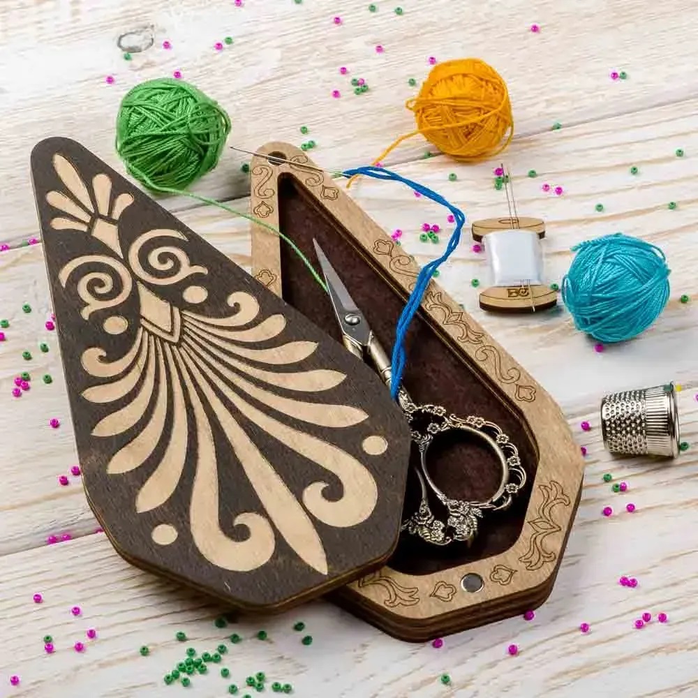 Wonderland Craft - FLZB(N)-027 Scissor box - 15cm x 8cm x 2cm - Plywood