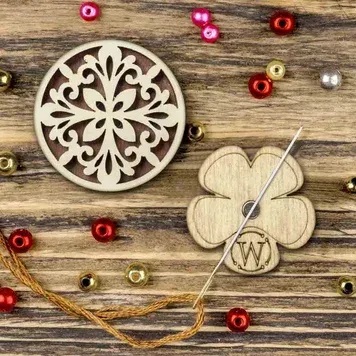 FLMH-111(W) Cream Magnetic singe-sided needle holder by Wonderland Crafts 